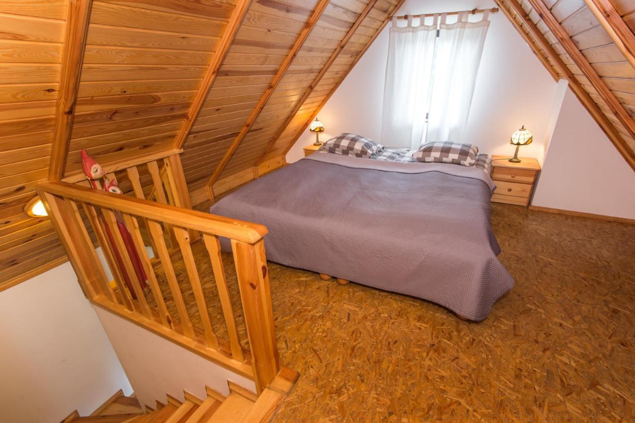 Dom Nad Jeziorem Sapowice Exteriér fotografie