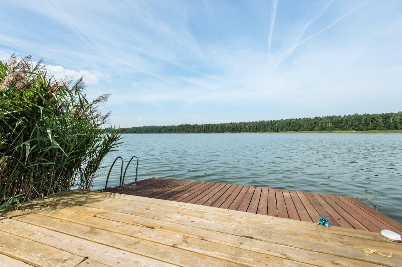 Dom Nad Jeziorem Sapowice Exteriér fotografie