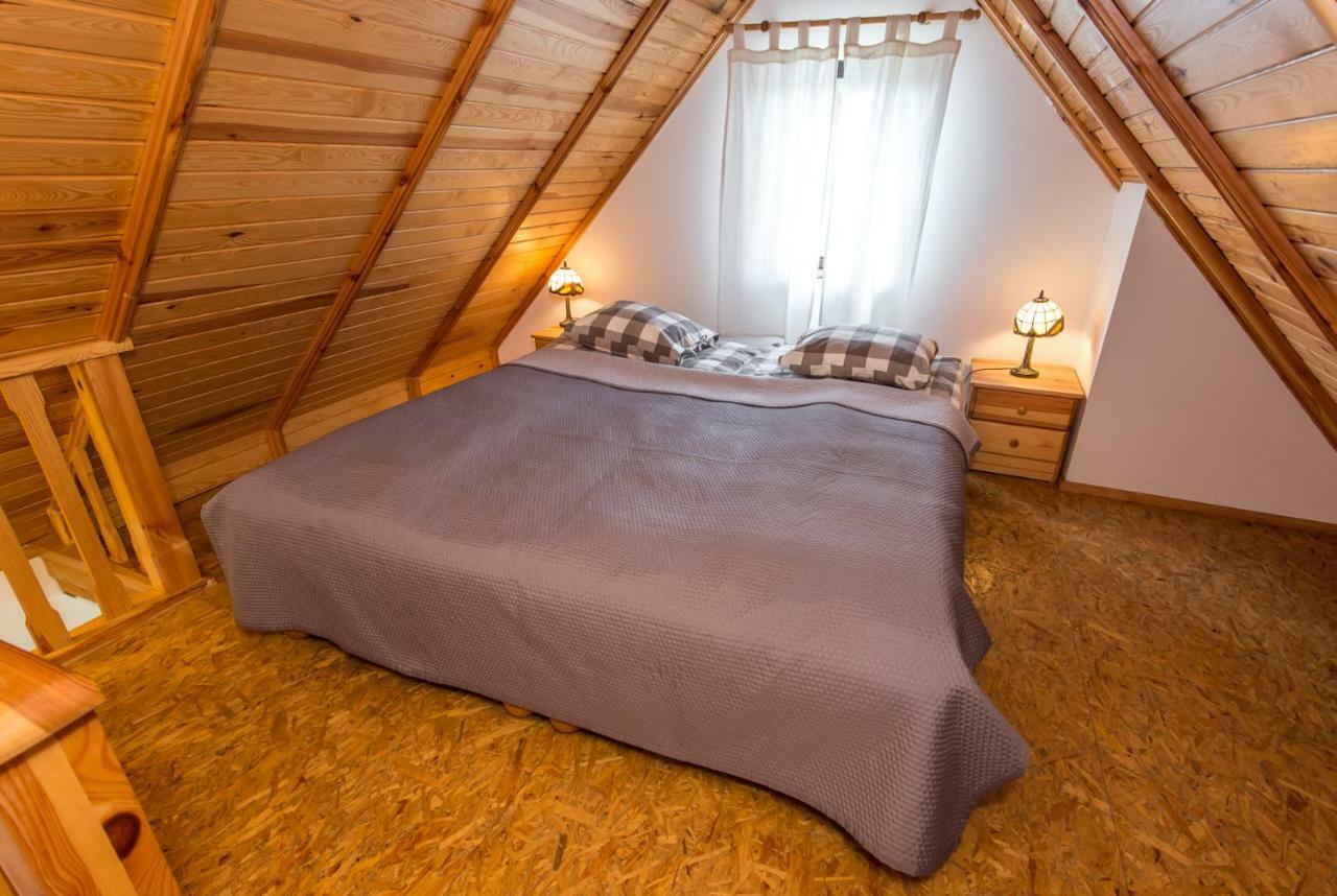 Dom Nad Jeziorem Sapowice Exteriér fotografie